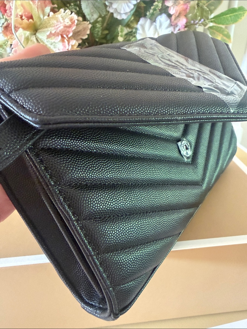 Design Crossbody Purses Black Chrome 9x6 - Picture 8 of 9